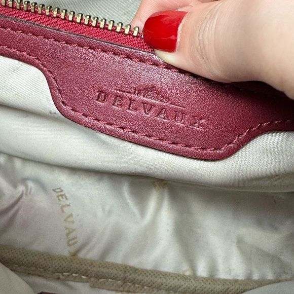 Delvaux Burgundy Leather Logo Crossbody Bag – Rare Vintage, Authentic - Picture 8 of 10